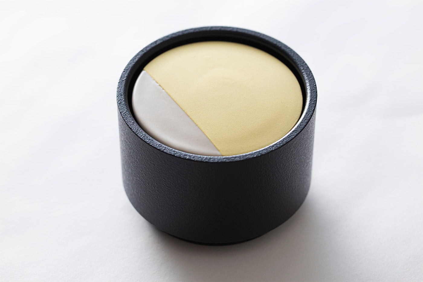 AROMA PLATE:PALE YELLOW × COOL GRAY